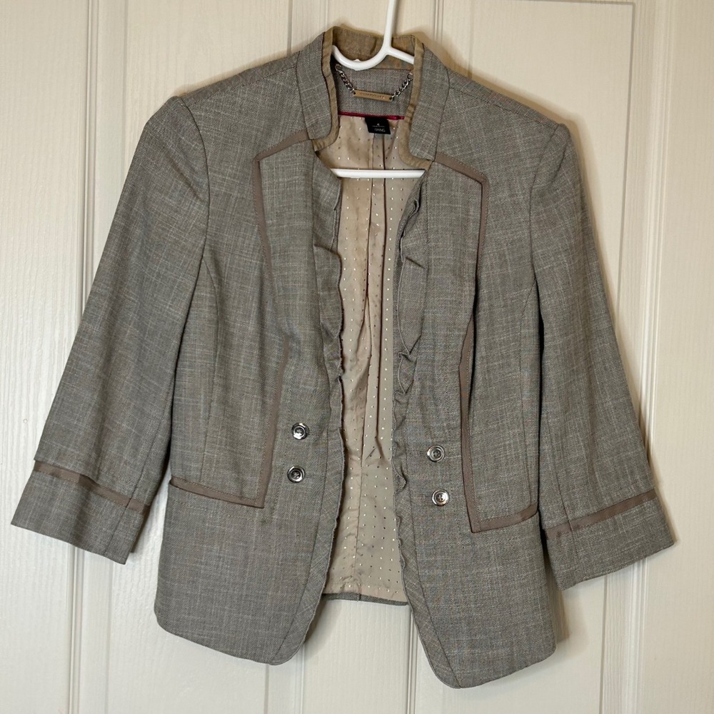 White House Black Market Womens Gray Ruffle Collar Blazer Size 4